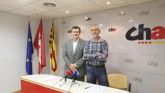 Joaquín Palacín y César Ceresuela, en rueda de prensa.