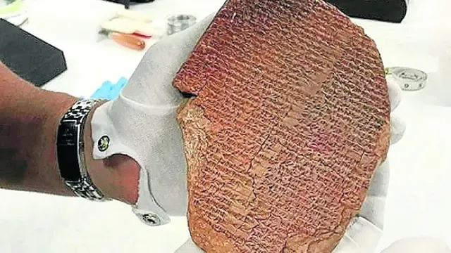 La Tabla de Gilgamesh es una tabilla de arcilla de 3.500 años de antigüedad.