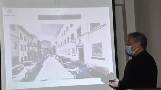 Una presentación del edificio de la calle del Coso, donde se ubicará el centro de día.
