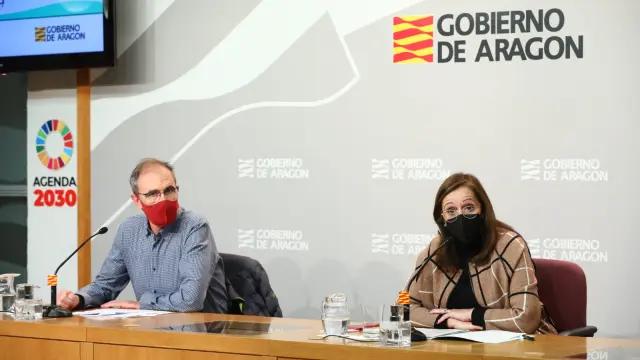 Javier Franco y Carmen Sánchez han ofrecido una rueda de prensa este viernes.