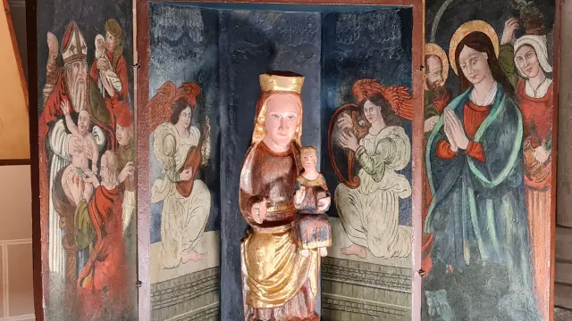 Imagen de la talla románica de la Virgen de Espuéndolas en Jaca, que ha restaurado Patrimonio.