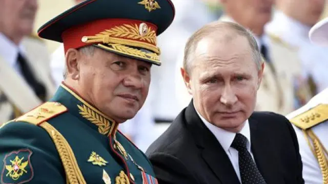 El ministro de Defensa ruso, Serguéi Shoigú, junto a Putin, en una imagen de archivo
