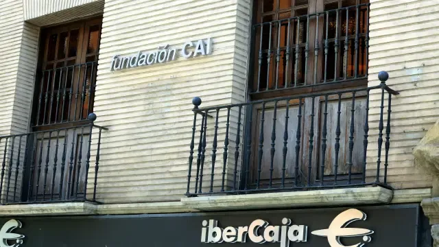 Edificio de la Fundación Ibercaja en Huesca.