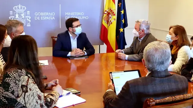 Reunión de la PMP con el ministro de Consumo Alberto Garzón