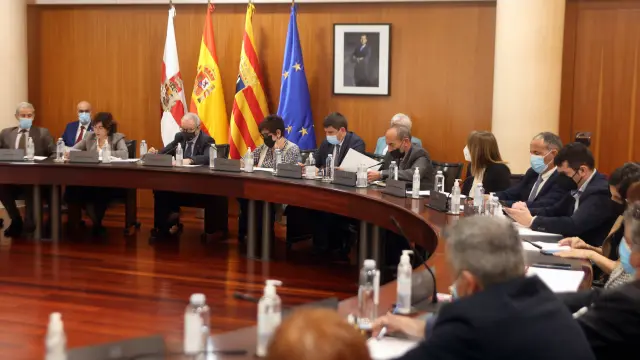 Diputados este jueves en la celebración del pleno de Diputación Provincial de Huesca.