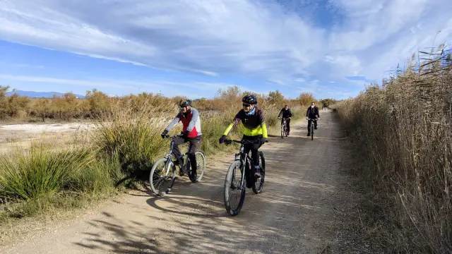 El proyecto de E-Bikes alquila bicicletas a “un precio económico” en la comarca de Los Monegros.