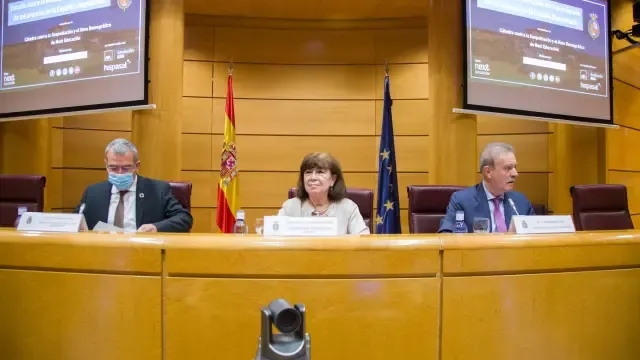 Francisco Boya, Cristina Narvona y Manuel Campo, en la presentación del estudio.