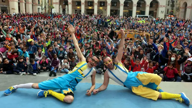 Circo La Raspa ha amenizado todavía más la Minimarcha con su espectáculo.