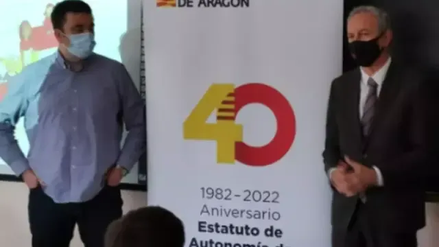 El Gobierno de Aragón divulga las principales señas de identidad de la Comunidad en los centros educativos