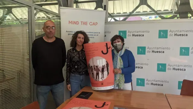 Alfonso Revilla, Alba Belenguer y Angelita Cavero durante la presentación de estas jornadas.