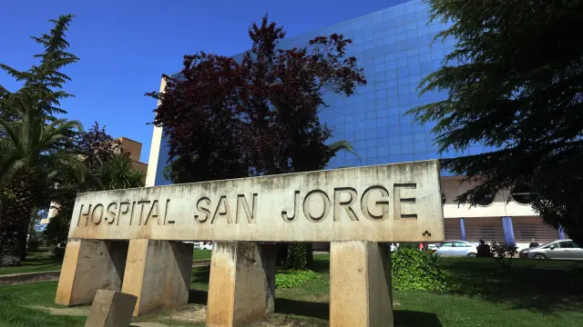 El Hospital San Jorge tiene un paciente covid en UCI, situación que no se daba desde el 8 de abril.