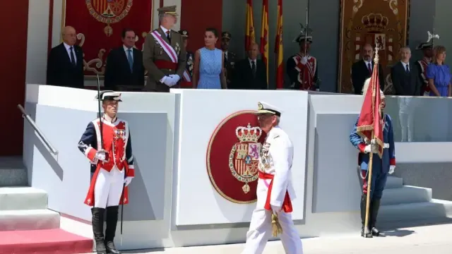 Los Reyes, durante la celebración este sábado en Huesca del Día de las Fuerzas Armadas.