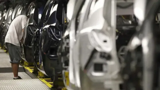 Cadena de montaje en la fábrica de Opel en Figueruelas.