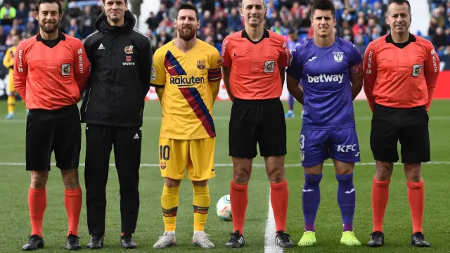 Jaime Latre, en un Leganés-Barça, con sus habituales compañeros Tresaco y Bueno Mateo.