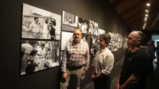 Víctor Ibáñez, Luis Felipe y Ramón Lasaosa en la inauguración de la exposición.