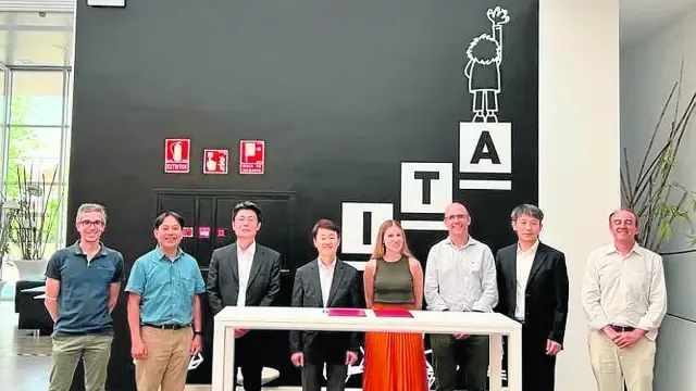 Miembros de Itainnova y del Instituto Coreano de Tecnología del Automóvil (Katech).