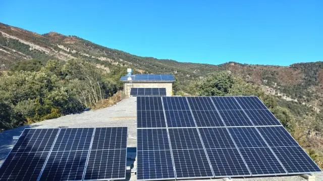 Imagen de la nueva central fotovoltaica de Ascaso.