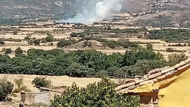 Incendio en un campo en Castilsabás.
