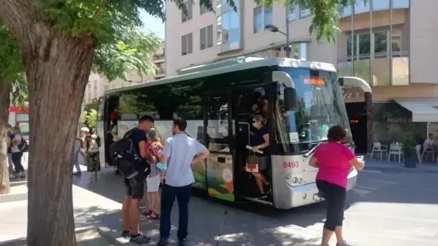 El autobús ha tenido previstas las salidas y las llegadas a la plaza de Navarra.