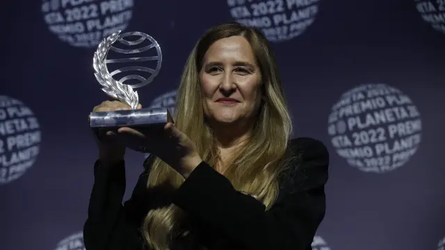 La escritora Luz Gabás ha ganado esta noche el 71º Premio Planeta.