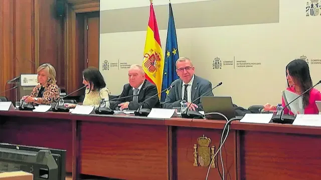 Miguel Gracia y Francesc Boya, en la reunión de la Comisión de Despoblación de la FEMP.