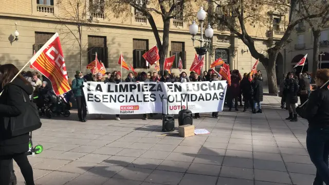 Los trabajadores del sector se concentraron este viernes por la mañana en la plaza de Navarra.