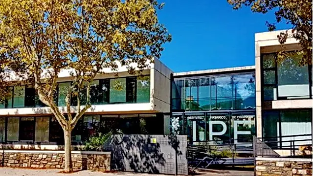 Edificio del Instituto Pirenaico de Ecología (IPE).