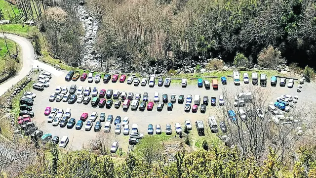 Vista aérea del aparcamiento de Estós.