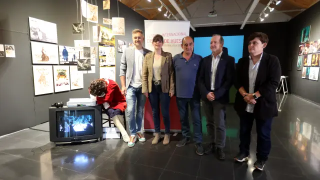 Alberto Olivar, Estela Rasal, Manuel Avellanas, Ramón Lasaosa y Amparo Roig, en la inauguración de la exposición