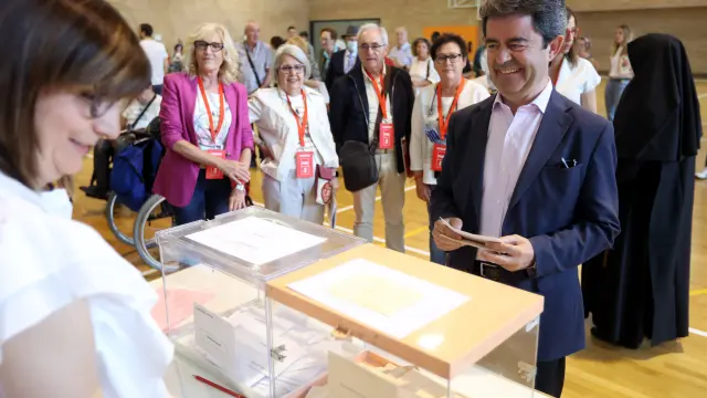 Luis Felipe, candidato del PSOE a la alcaldía de Huesca.