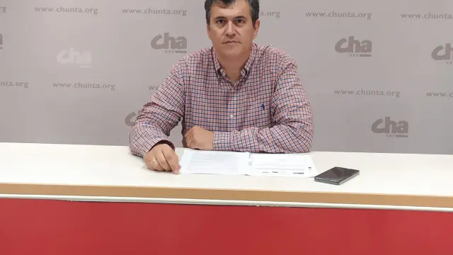 Joaquín Palacín explica la pregunta que formulará al ejecutivo autonómico.