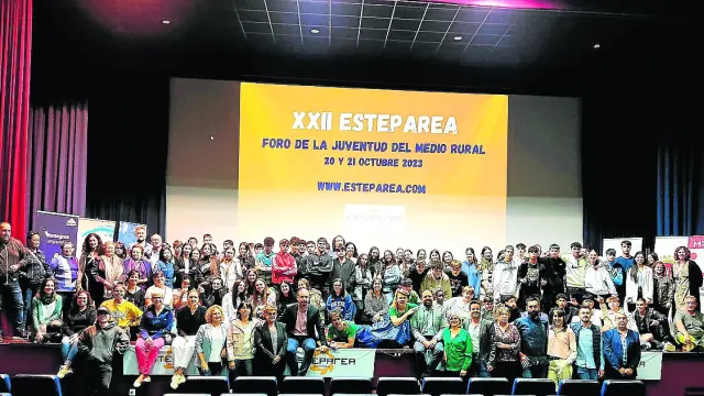 Foto de grupo de los participantes en la 22 edición de Esteparea.