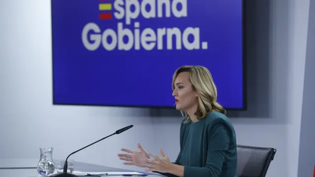 La portavoz del Gobierno y ministra, Pilar Alegría, durante su primera rueda de prensa.