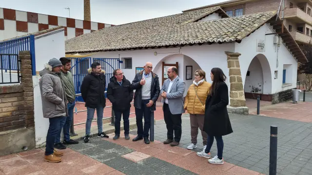 Alberto Izquierdo ha abordado, en Sariñena, la falta de un espacio para los mayores tras el cierre del centro social en la pandemia.