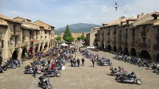Aficionados al motociclismo han podido disfrutar de otros eventos en la localidad de Aínsa