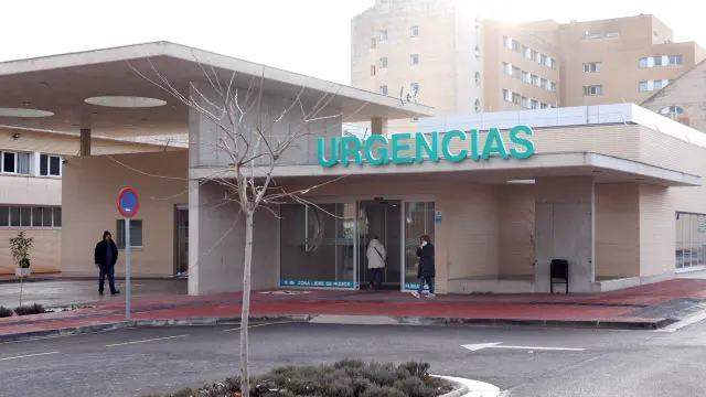 Puerta de entrada al Servicio de Urgencias del Hospital San Jorge de Huesca