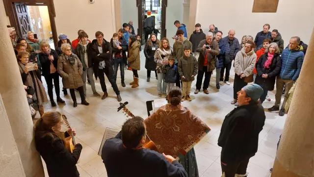 Toño Julve y sus músicos en la actuación que ofrecieron por la mañana en el Ayuntamiento.