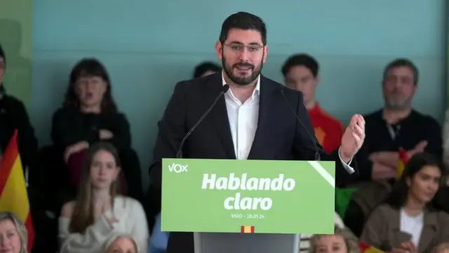 Alejandro Nolasco, presidente de Vox Teruel y vocal del Comité Ejecutivo Nacional, este domingo en Vigo.