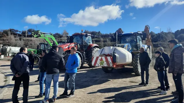 Concentración de los agricultores este domingo en Ribagorza.