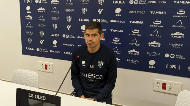 Antonio Hidalgo en la rueda de prensa previa al partido contra el Andorra.