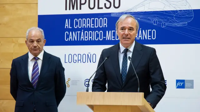 El presidente del Gobierno de Aragón, Jorge Azcón, este jueves en Logroño. ESPAÑA TRANSPORTES FERROCARRIL
