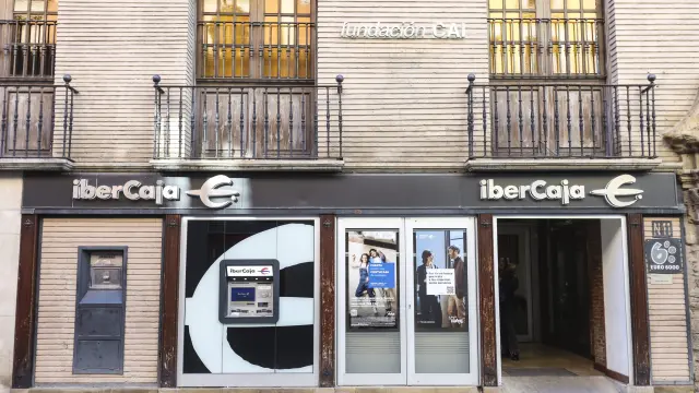 Oficina de Ibercaja en Huesca ciudad.