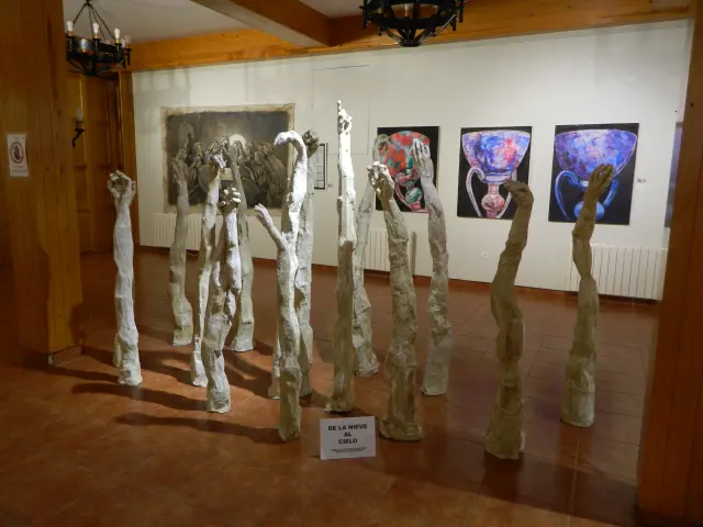 Exposición sobre el Santo Grial de María González en la Ciudadela de Jaca.