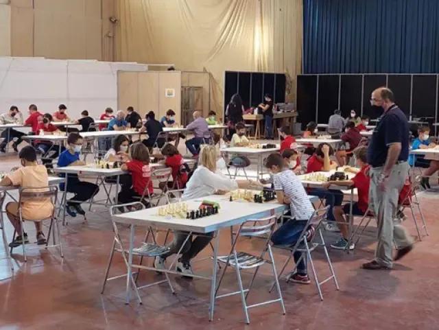 Fue una excelente jornada de ajedrez con mucha participación de jóvenes jugadores.