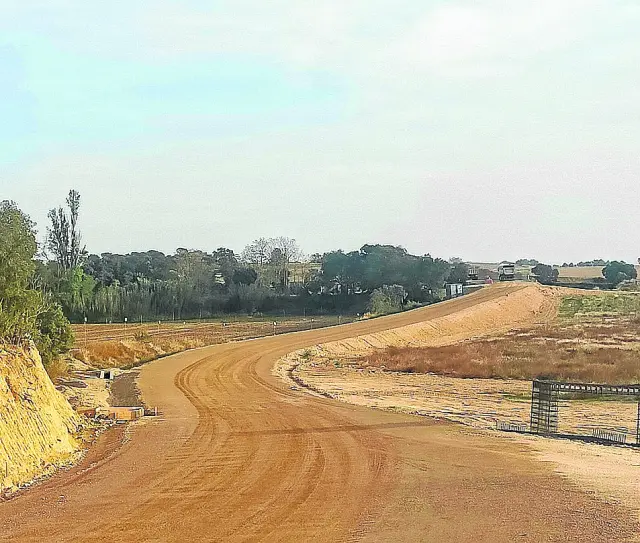 Obras de la carretera entre San Esteban y Tamarite.