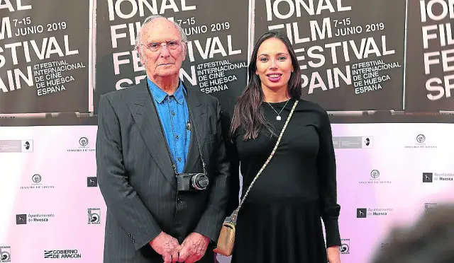Junto a su hija, Anna Saura Ramón, en el 47º Festival Internacional de Cine.