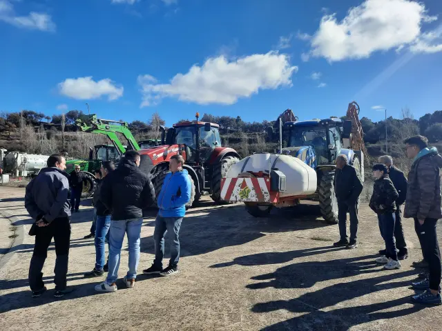 Concentración de los agricultores este domingo en Ribagorza.