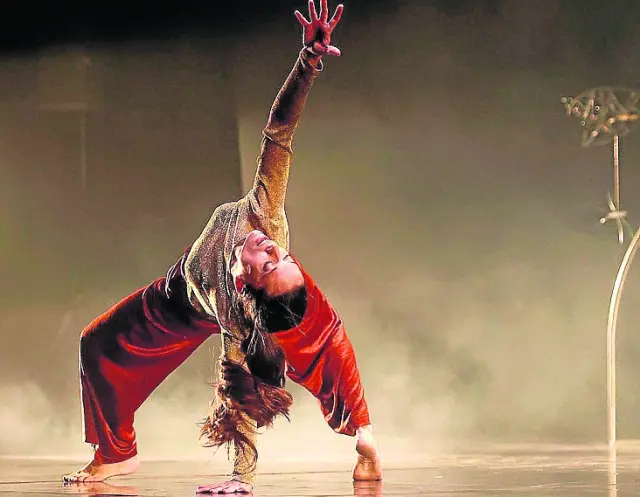 Violeta Borruel ofrecerá su espectáculo de danza Arkhé.
