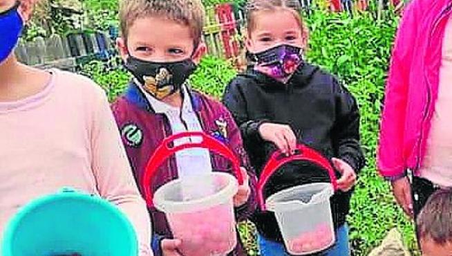 Los niños del colegio rural se benefician de una visión de la enseñanza diferente.