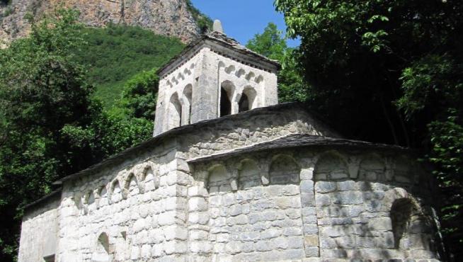 La ermita de Nuestra Señora de Gracia de El Run podría ser considerado BIC en la categoría de Monumento.